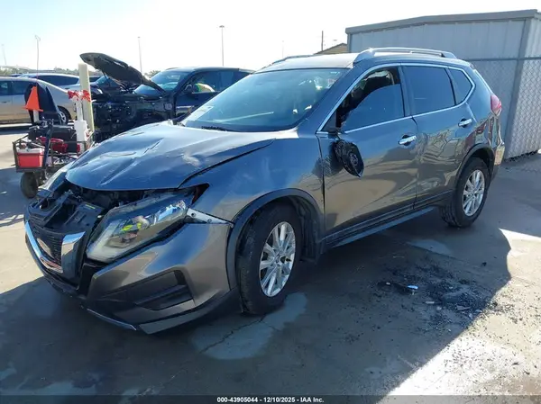 5N1AT2MT6KC801069 2019 NISSAN ROGUE - Image 2