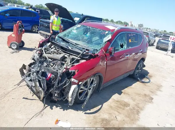 5N1AT2MT6KC805168 2019 NISSAN ROGUE - Image 2