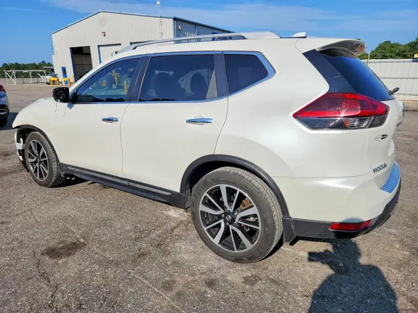 5N1AT2MT6KC805817 2019 NISSAN ROGUE - Image 2