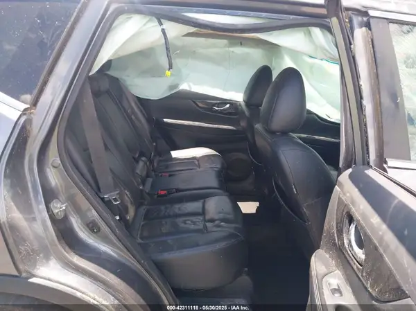 5N1AT2MT6KC806658 2019 NISSAN ROGUE - Image 8