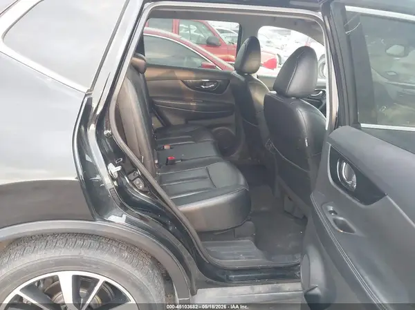 5N1AT2MT6KC832404 2019 NISSAN ROGUE - Image 8