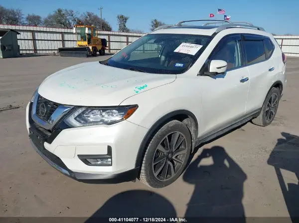 5N1AT2MT6KC840423 2019 NISSAN ROGUE - Image 2