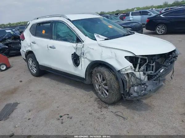 5N1AT2MT6KC841796 2019 NISSAN ROGUE - Image 1