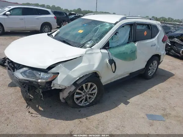 5N1AT2MT6KC841796 2019 NISSAN ROGUE - Image 2