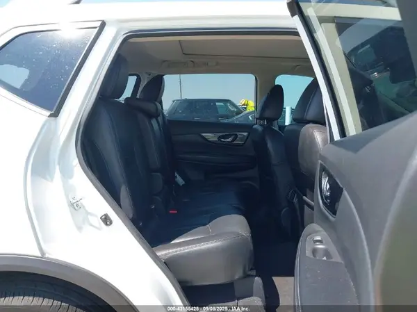 5N1AT2MT7GC763486 2016 NISSAN ROGUE - Image 8