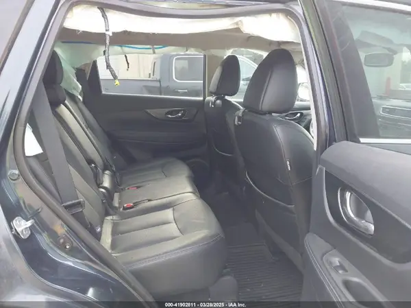 5N1AT2MT7GC865144 2016 NISSAN ROGUE - Image 8