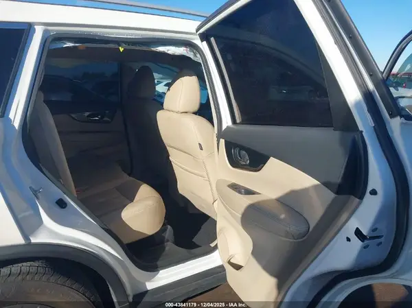 5N1AT2MT7GC868223 2016 NISSAN ROGUE - Image 8
