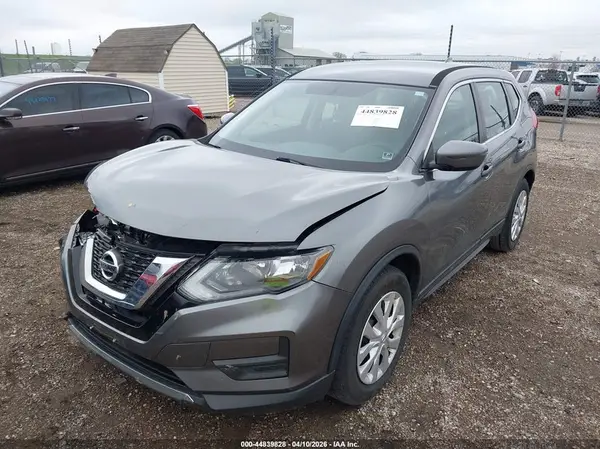 5N1AT2MT7HC735009 2017 NISSAN ROGUE - Image 2