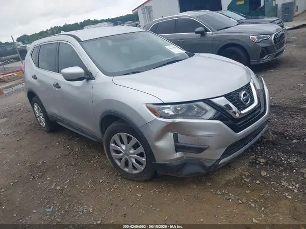 5N1AT2MT7HC742509 2017 NISSAN ROGUE - Image 1