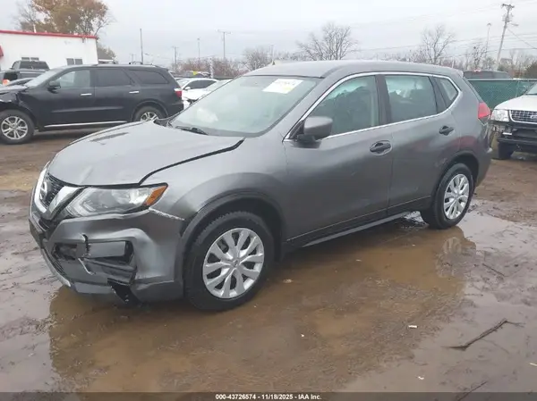 5N1AT2MT7HC743031 2017 NISSAN ROGUE - Image 2
