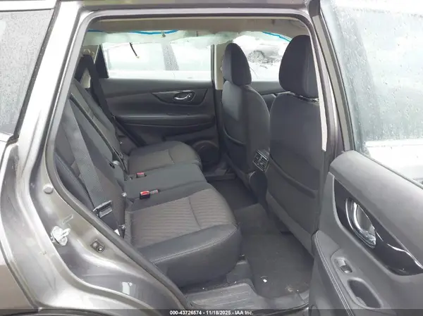 5N1AT2MT7HC743031 2017 NISSAN ROGUE - Image 8