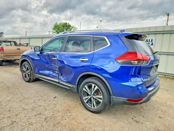 5N1AT2MT7HC748472 2017 NISSAN ROGUE - Image 2