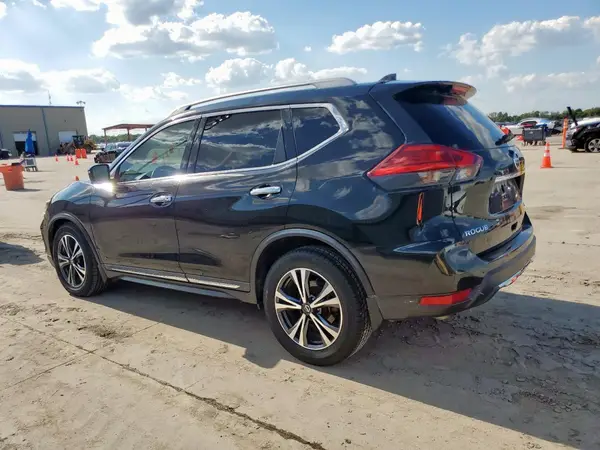 5N1AT2MT7HC749704 2017 NISSAN ROGUE - Image 2