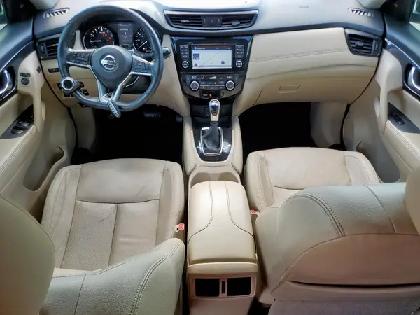 5N1AT2MT7HC749704 2017 NISSAN ROGUE - Image 8