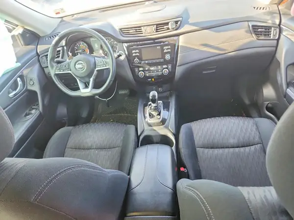 5N1AT2MT7HC757091 2017 NISSAN ROGUE - Image 8