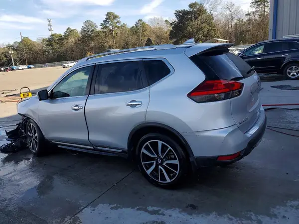 5N1AT2MT7HC759715 2017 NISSAN ROGUE - Image 2