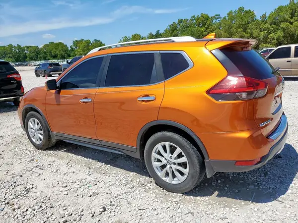 5N1AT2MT7HC764185 2017 NISSAN ROGUE - Image 2