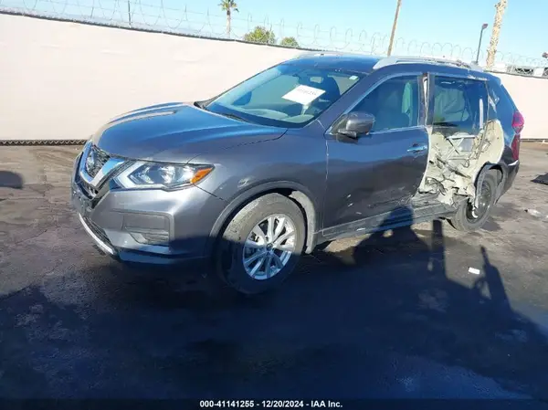 5N1AT2MT7HC767765 2017 NISSAN ROGUE - Image 2