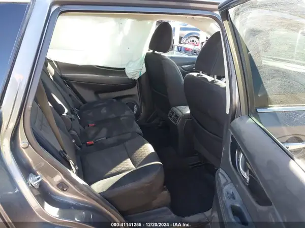 5N1AT2MT7HC767765 2017 NISSAN ROGUE - Image 8
