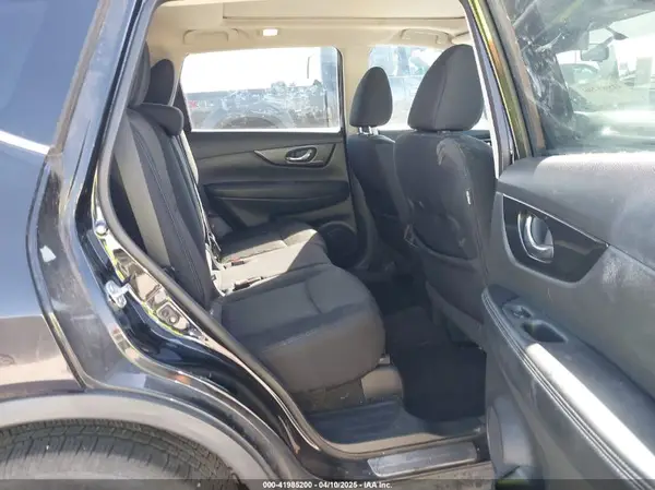 5N1AT2MT7HC769872 2017 NISSAN ROGUE - Image 8