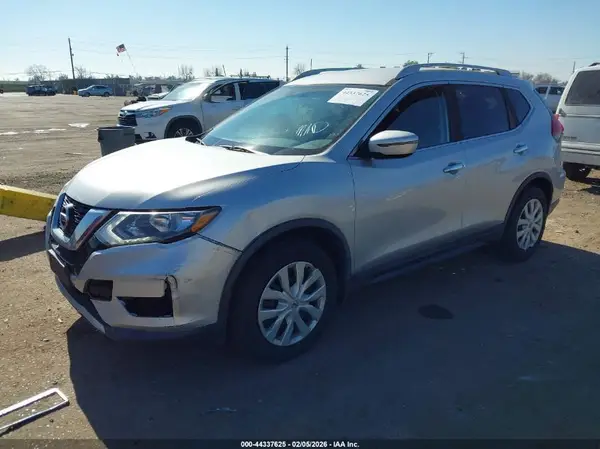 5N1AT2MT7HC773890 2017 NISSAN ROGUE - Image 2