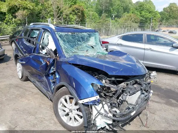 5N1AT2MT7HC778927 2017 NISSAN ROGUE - Image 1
