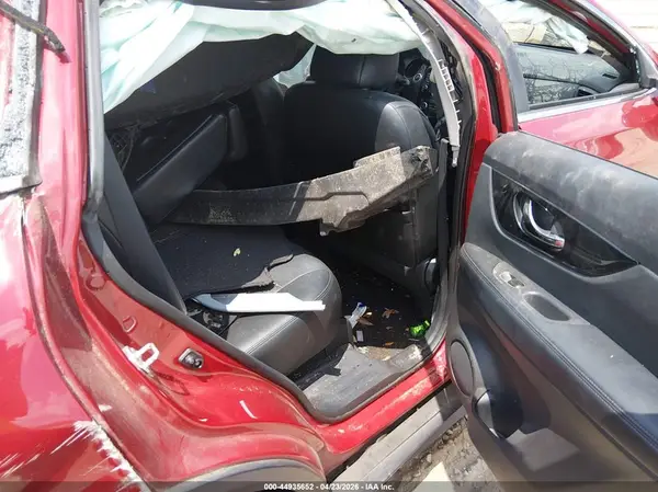 5N1AT2MT7HC779415 2017 NISSAN ROGUE - Image 8