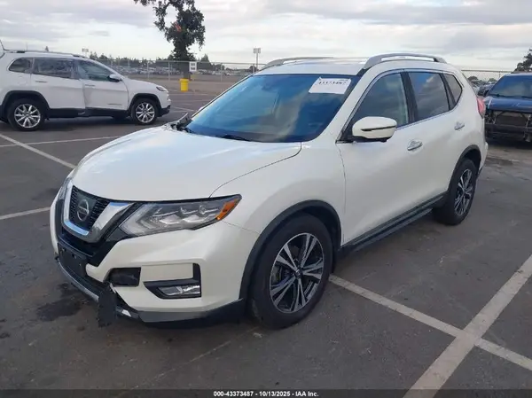 5N1AT2MT7HC779897 2017 NISSAN ROGUE - Image 2