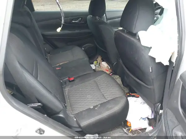 5N1AT2MT7HC782315 2017 NISSAN ROGUE - Image 8