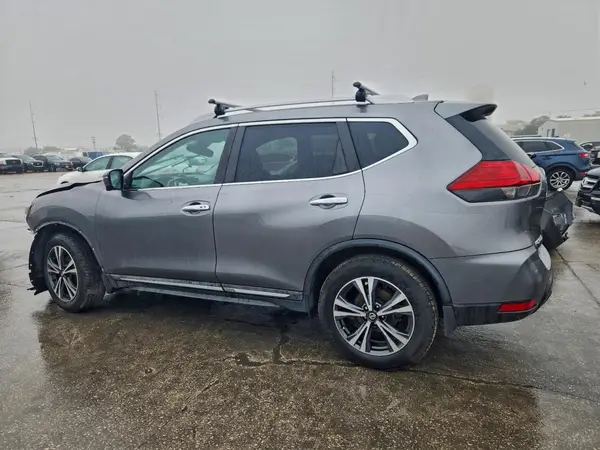 5N1AT2MT7HC819301 2017 NISSAN ROGUE - Image 2