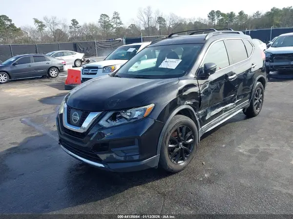 5N1AT2MT7HC828886 2017 NISSAN ROGUE - Image 2