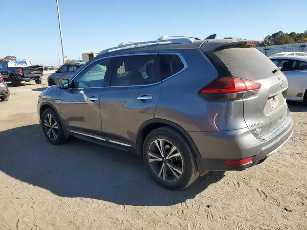 5N1AT2MT7HC830265 2017 NISSAN ROGUE - Image 2