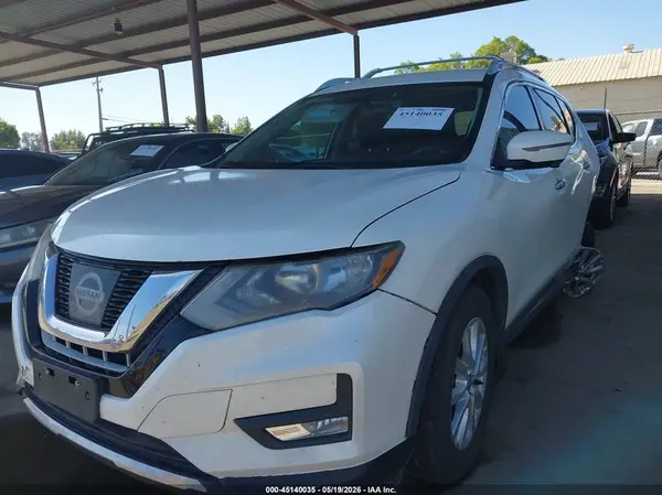 5N1AT2MT7HC842786 2017 NISSAN ROGUE - Image 2
