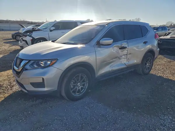 5N1AT2MT7HC843582 2017 NISSAN ROGUE - Image 1