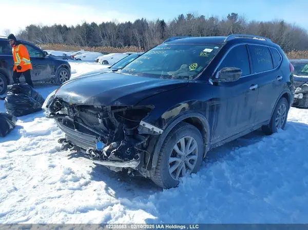 5N1AT2MT7HC844599 2017 NISSAN ROGUE - Image 2