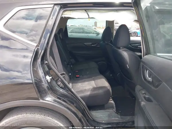 5N1AT2MT7HC844764 2017 NISSAN ROGUE - Image 8