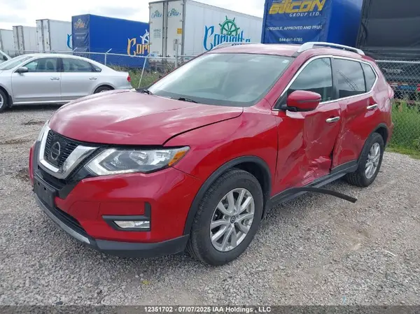 5N1AT2MT7HC846210 2017 NISSAN ROGUE - Image 2