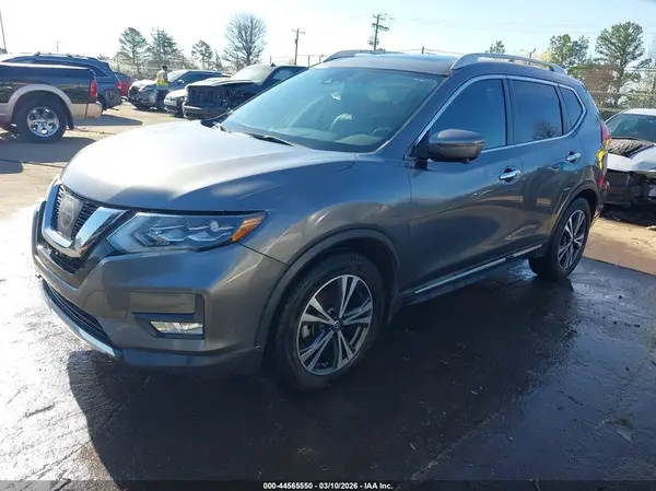 5N1AT2MT7HC856249 2017 NISSAN ROGUE - Image 2
