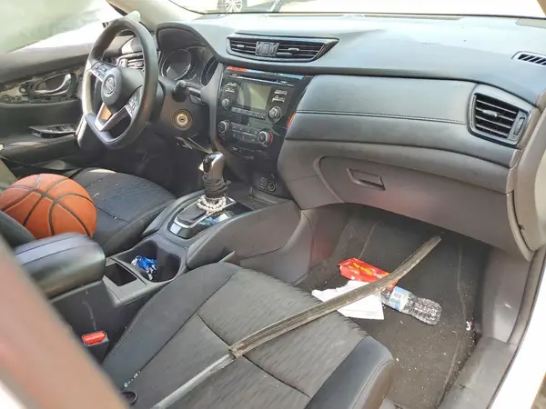 5N1AT2MT7HC859703 2017 NISSAN ROGUE - Image 8