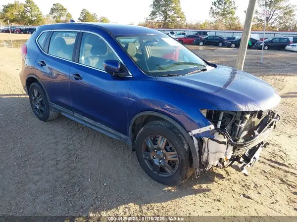 5N1AT2MT7HC871320 2017 NISSAN ROGUE - Image 1