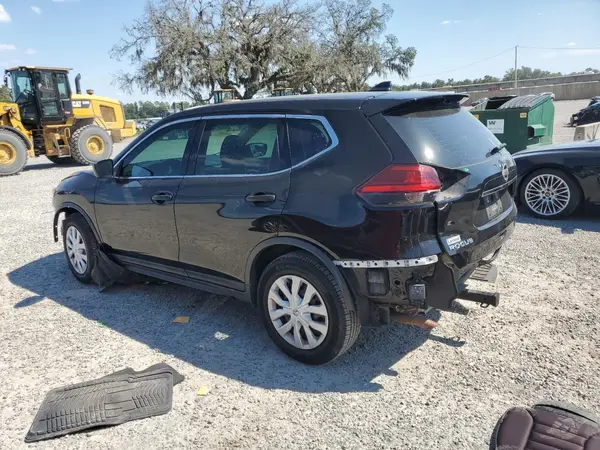 5N1AT2MT7HC877943 2017 NISSAN ROGUE - Image 2