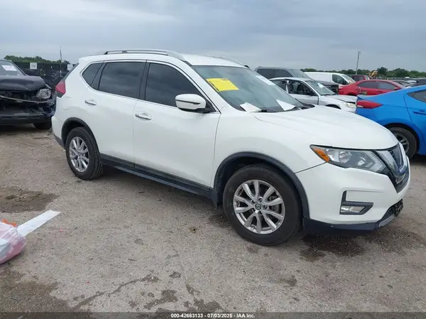 5N1AT2MT7HC881975 2017 NISSAN ROGUE - Image 1