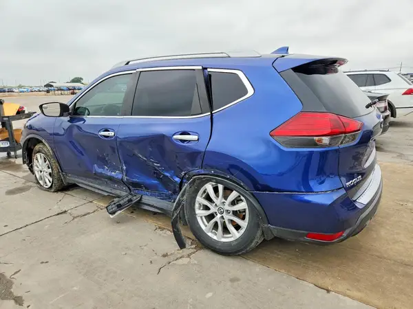 5N1AT2MT7HC882088 2017 NISSAN ROGUE - Image 2