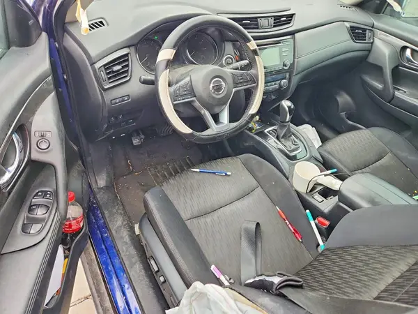 5N1AT2MT7HC882088 2017 NISSAN ROGUE - Image 8