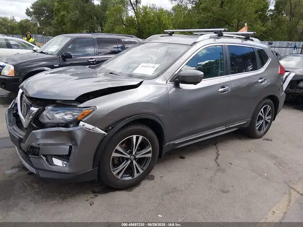 5N1AT2MT7HC882320 2017 NISSAN ROGUE - Image 2