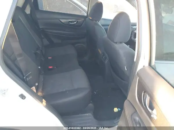 5N1AT2MT7HC885170 2017 NISSAN ROGUE - Image 8