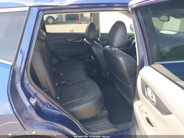 5N1AT2MT7HC888666 2017 NISSAN ROGUE - Image 8