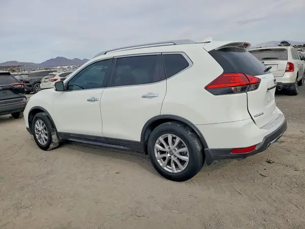 5N1AT2MT7HC889431 2017 NISSAN ROGUE - Image 2