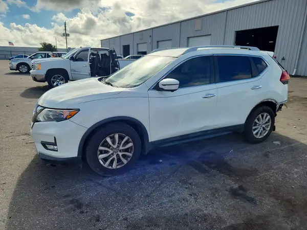 5N1AT2MT7HC891017 2017 NISSAN ROGUE - Image 1