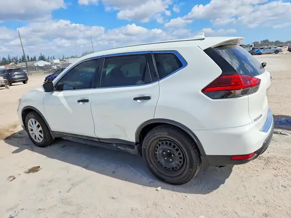 5N1AT2MT7HC895228 2017 NISSAN ROGUE - Image 2